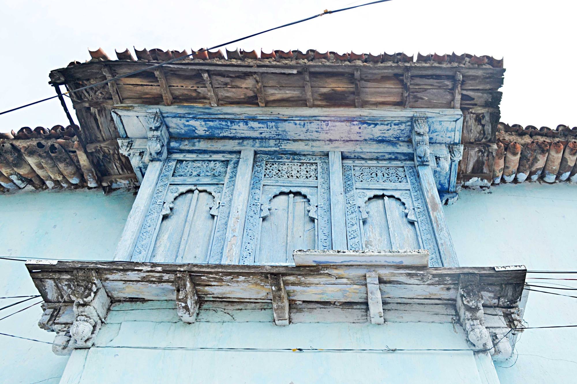 Timber used for windows, chajjas and roof structure.