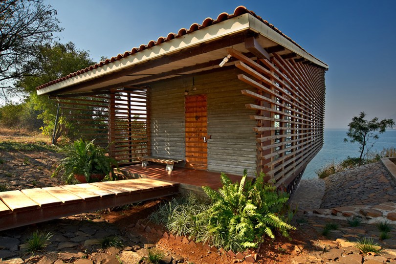 Entrance, Verandah, Eye on the Lake, Shabbir Unwala, Khadakwasla, architecture, India