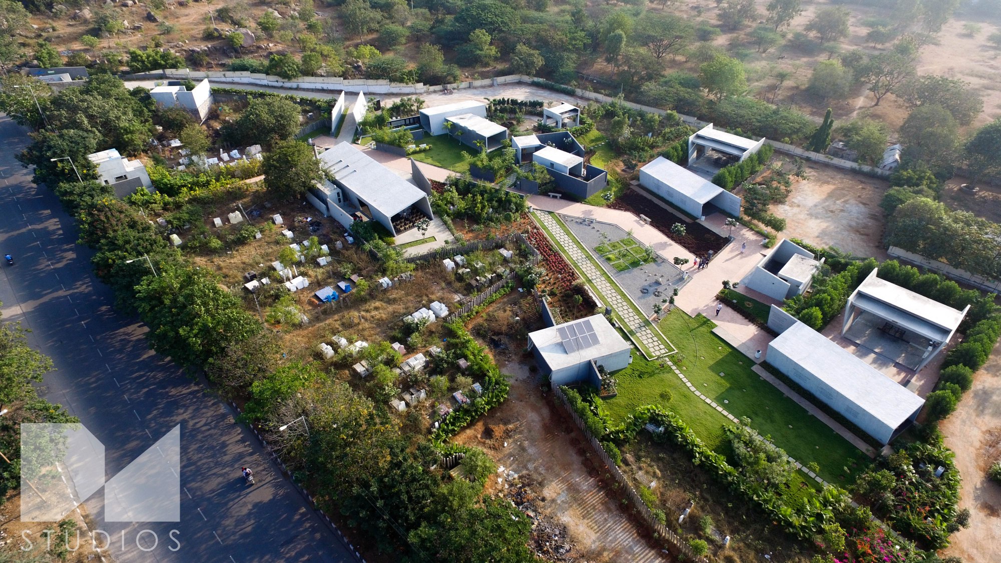 Mahaprasthanam, Crematorium, D A Studios