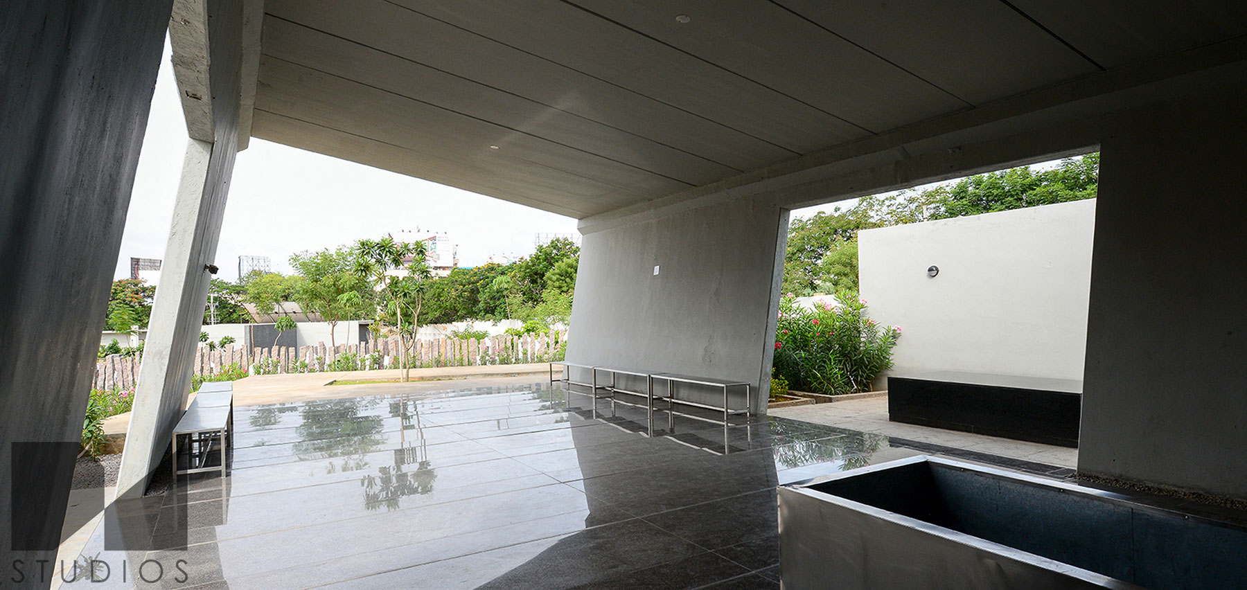 Mahaprasthanam, Crematorium, D A Studios