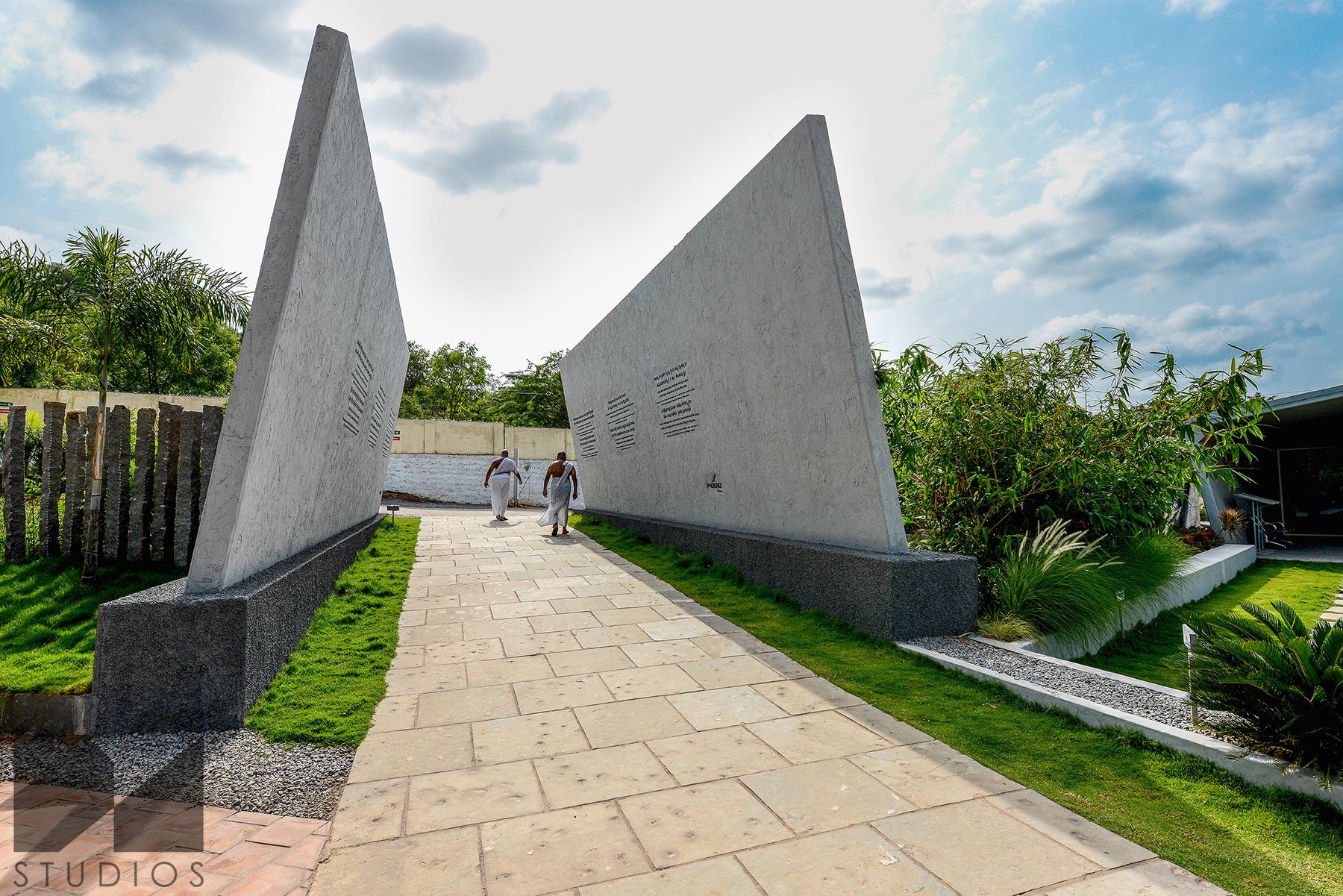Mahaprasthanam, Crematorium, D A Studios