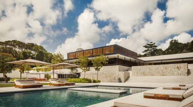 The Complexity of Simplicity: A Tribute to Kerry Hill – By Ranjit Wagh